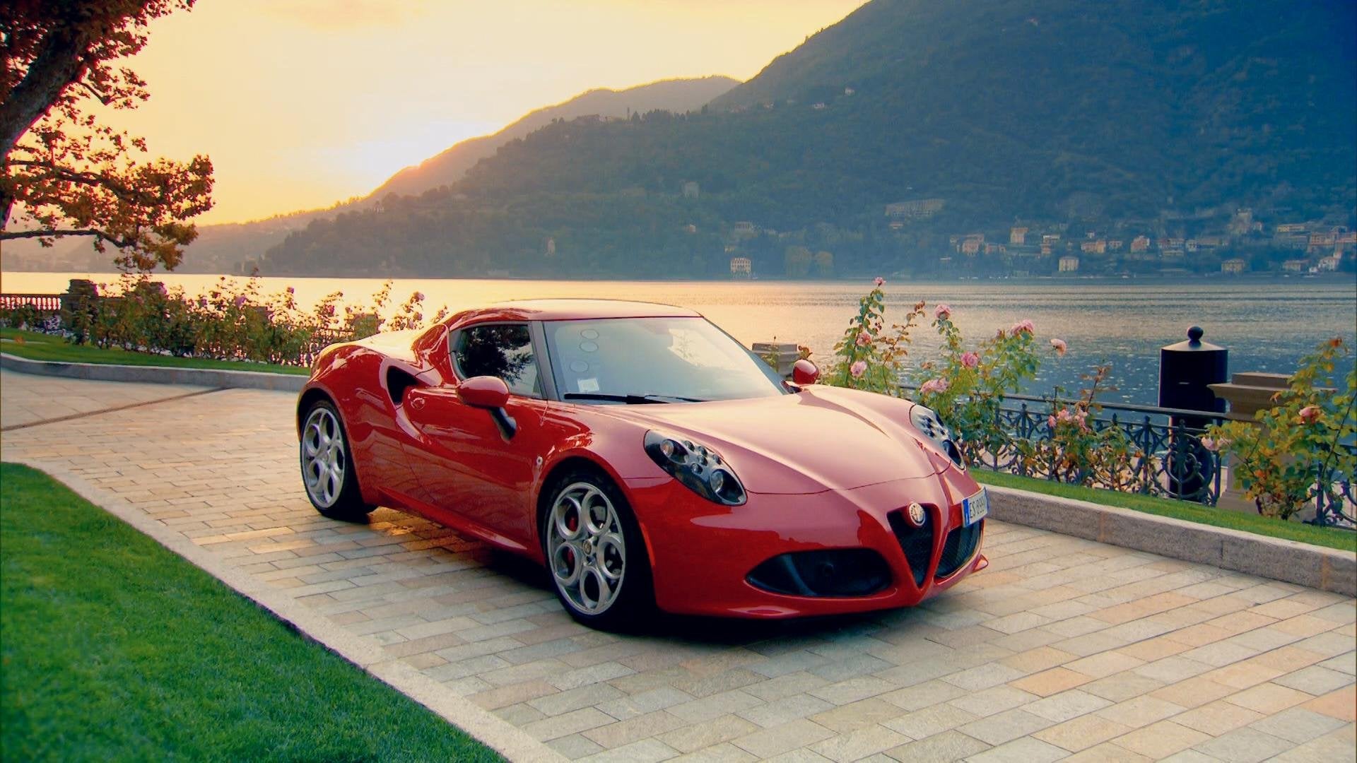 Stunning new Alfa Romeo 4C  Is A Real Cracker!