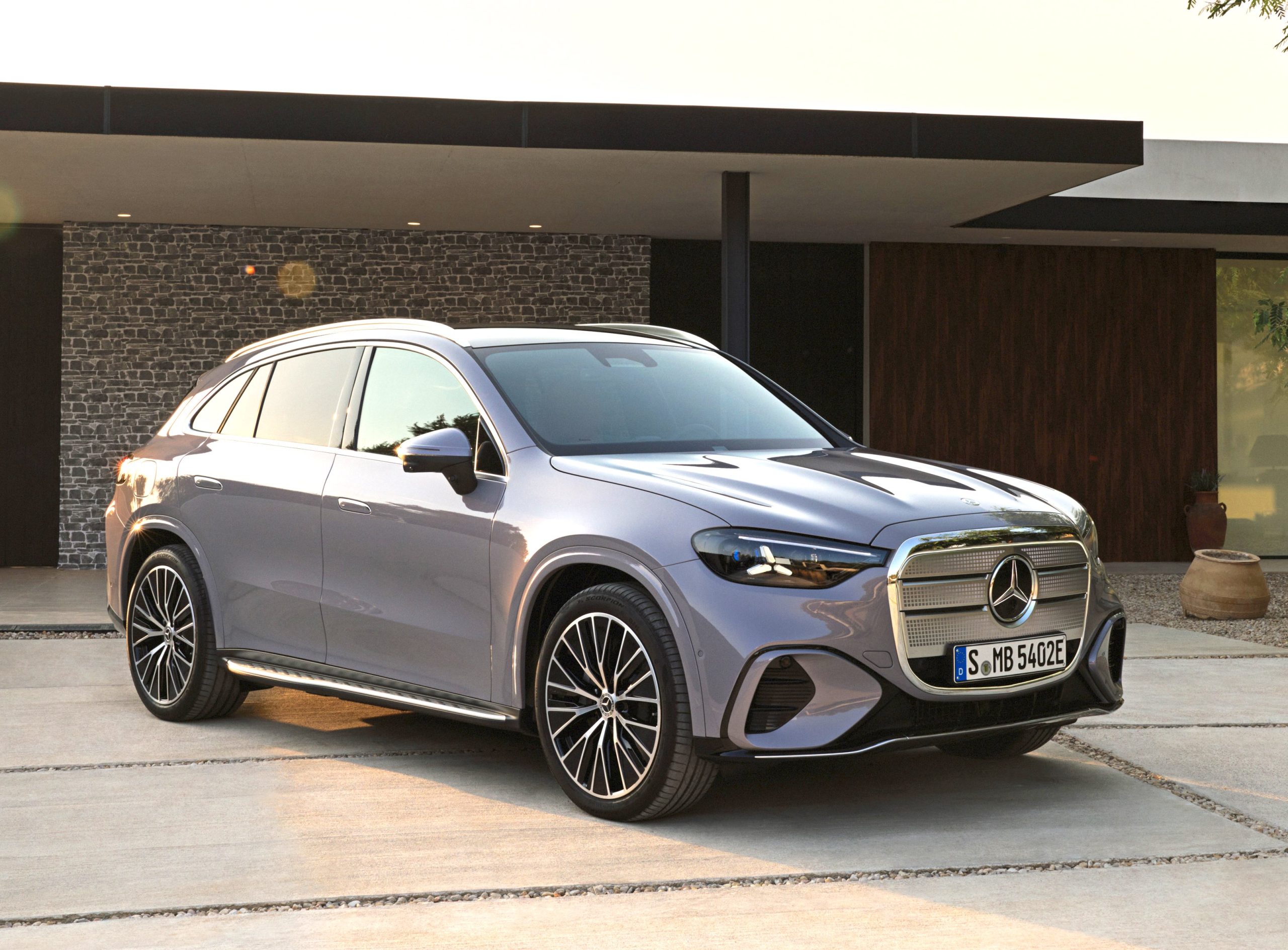 New Mercedes-Benz GLB & GLC Are Launched In Ireland.